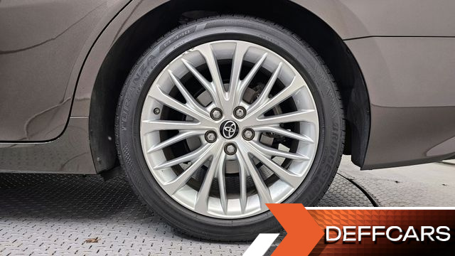 Toyota CAMRY 2.5 XLE Hybrid купить на сайте DeffCars