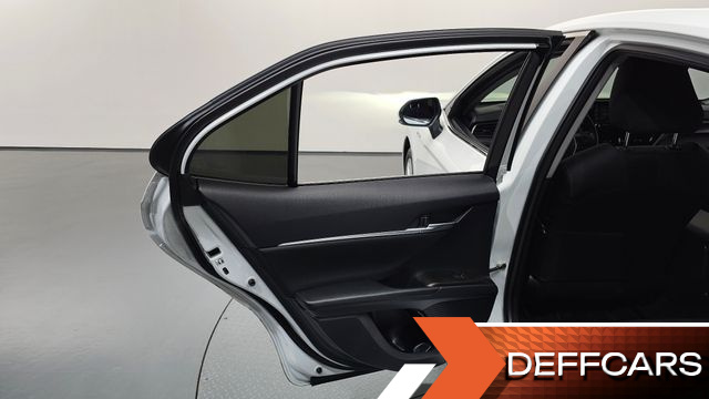 Toyota CAMRY 2.5 LE Hybrid купить на сайте DeffCars