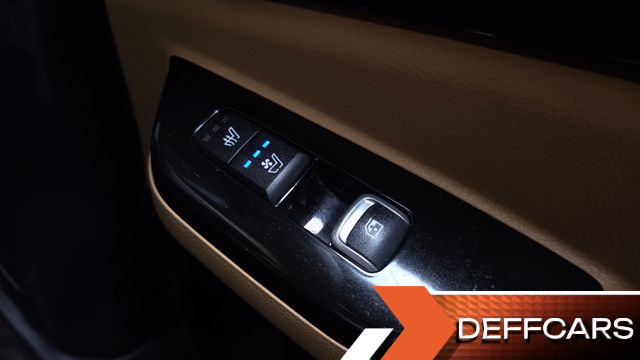 Kia CARNIVAL Gasoline 9-Seater Signature купить на сайте DeffCars