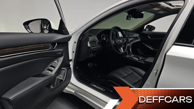 Honda ACCORD 2.0 Hybrid Touring купить на сайте DeffCars