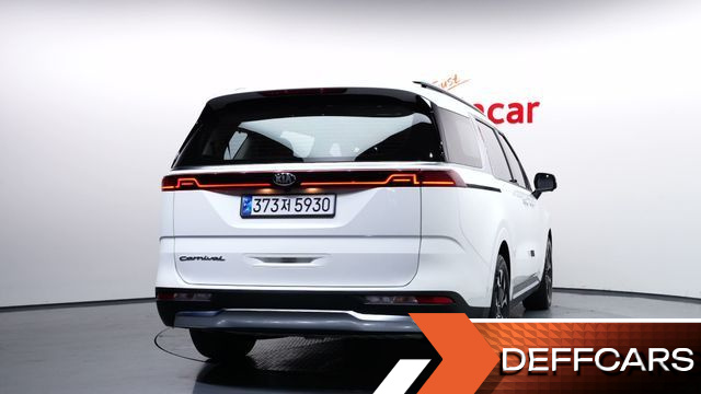 Kia CARNIVAL 9-Seater Signature купить на сайте DeffCars
