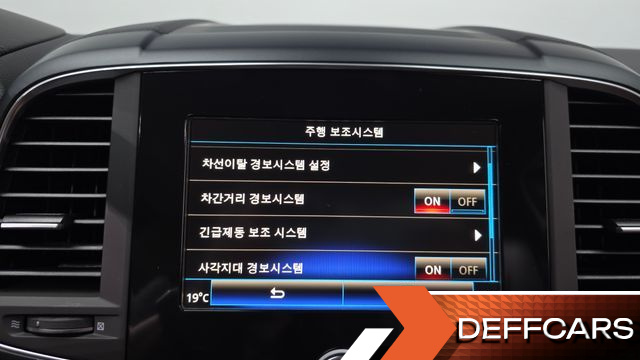 Renault-KoreaSamsung QM6 2.0 GDe RE Signature 2WD купить на сайте DeffCars