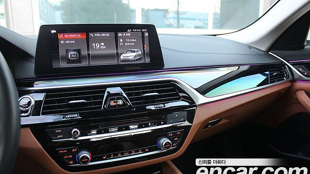 BMW 5-SERIES 520d Luxury Special Edition купить на сайте DeffCars