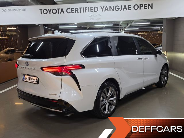 Toyota SIENNA 2.5 Hybrid 2WD купить на сайте DeffCars
