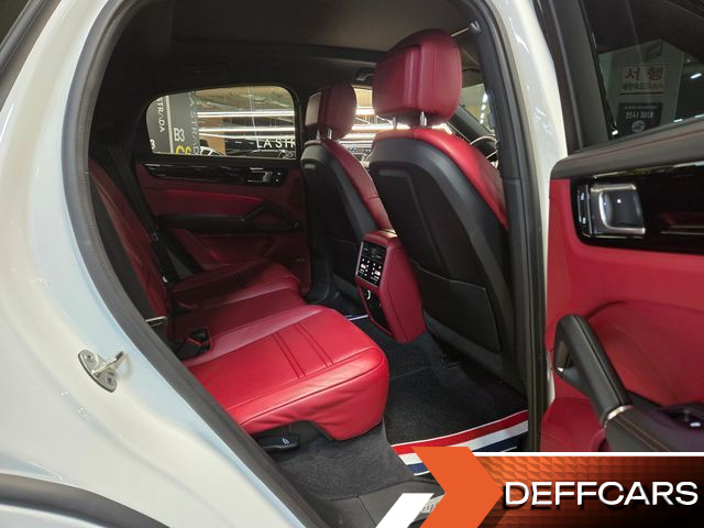 Porsche CAYENNE 3.0 E-Hybrid Coupe купить на сайте DeffCars