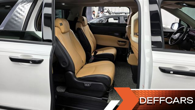 Kia CARNIVAL Gasoline 9-Seater Signature купить на сайте DeffCars