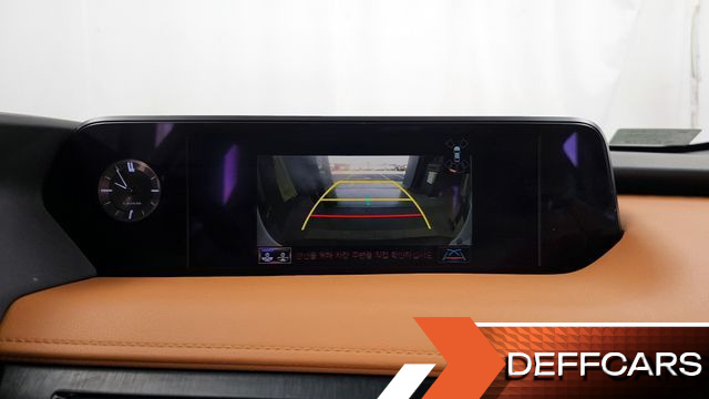 Lexus UX 2.0 AWD купить на сайте DeffCars