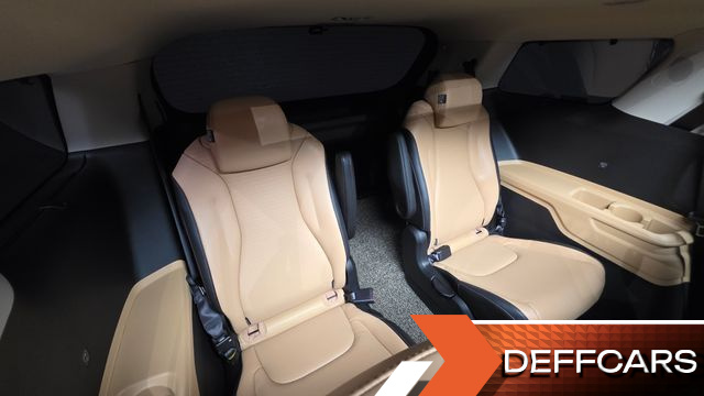 Kia CARNIVAL 9-Seater Signature купить на сайте DeffCars