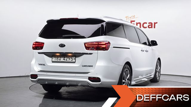 Kia CARNIVAL 7-Seater Limousine President купить на сайте DeffCars