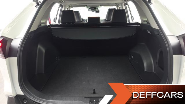 Toyota RAV4 2.5 2WD Hybrid купить на сайте DeffCars