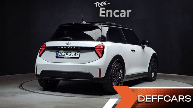 Mini COOPER Favoured купить на сайте DeffCars