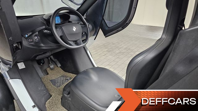 Renault-KoreaSamsung TWIZY Cargo(1-seater+Trunk) купить на сайте DeffCars