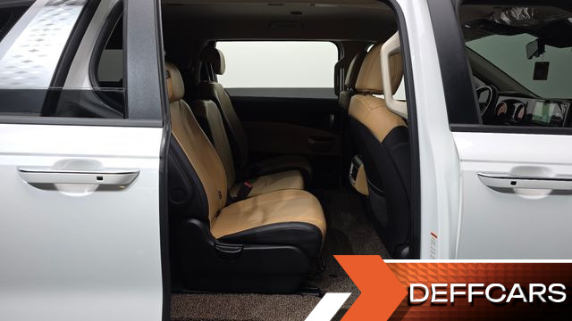 Kia CARNIVAL Gasoline 11-Seater Prestige купить на сайте DeffCars