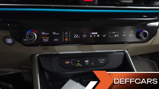 Kia CARNIVAL HEV 4-Seater Hi Limousine Signature купить на сайте DeffCars