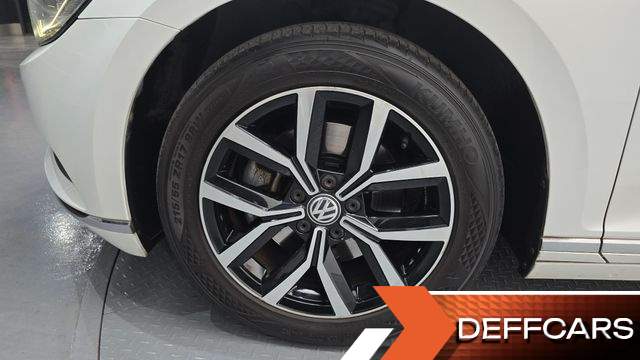 Volkswagen PASSAT 2.0 TDI Premium купить на сайте DeffCars