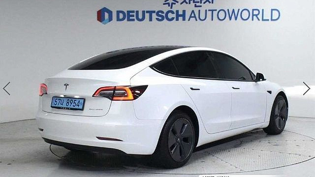 Tesla MODEL 3 Long Range AWD купить на сайте DeffCars