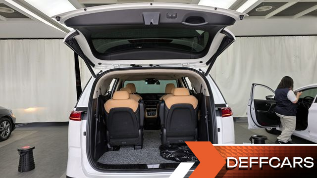 Kia CARNIVAL Gasoline 9-Seater Signature купить на сайте DeffCars