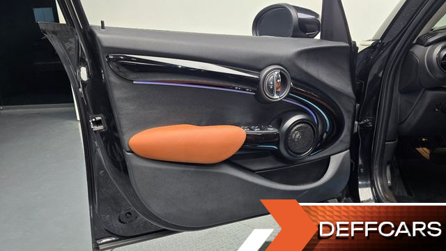 Mini COOPER 5Door Classic Third Generation купить на сайте DeffCars