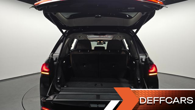 BMW X7 xDrive 40i Design Pure Excellence 7-Seater купить на сайте DeffCars