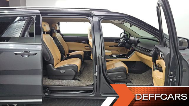 Kia CARNIVAL Gasoline 9-Seater Signature купить на сайте DeffCars