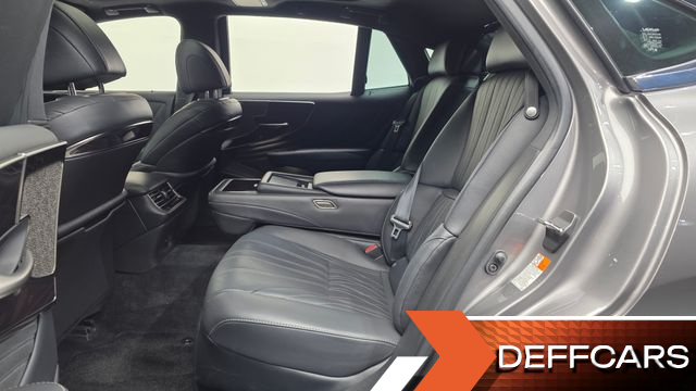 Lexus LS 3.5 Luxury AWD купить на сайте DeffCars