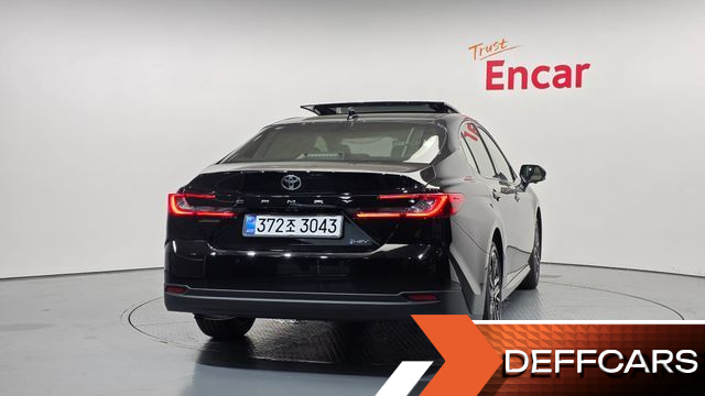Toyota CAMRY 2.5 XLE Premium Hybrid купить на сайте DeffCars
