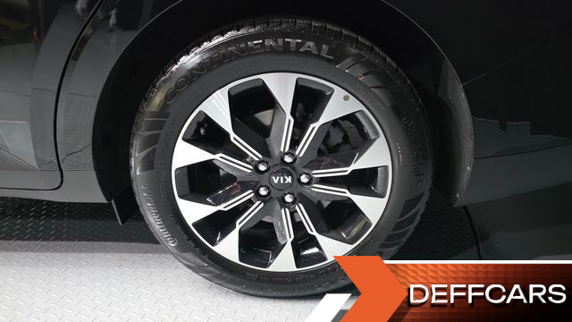 Kia CARNIVAL 9-Seater Signature купить на сайте DeffCars
