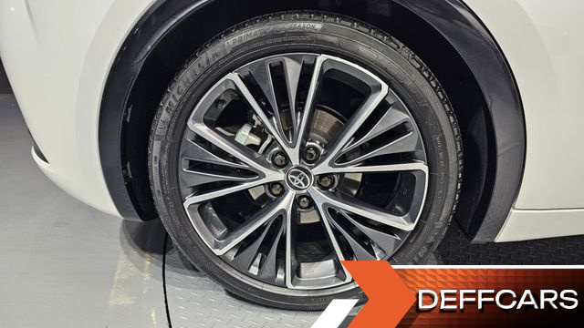 Toyota PRIUS 2.0 XLE купить на сайте DeffCars