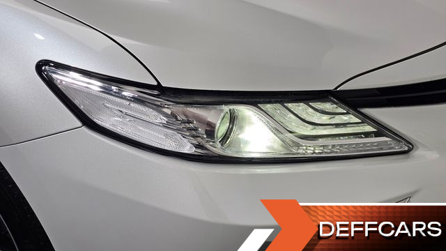 Toyota CAMRY 2.5 XLE Hybrid купить на сайте DeffCars