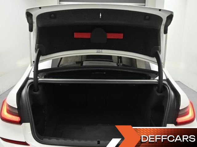 BMW 3-SERIES 320i M Sport купить на сайте DeffCars