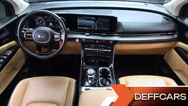 Kia CARNIVAL 9-Seater Signature купить на сайте DeffCars