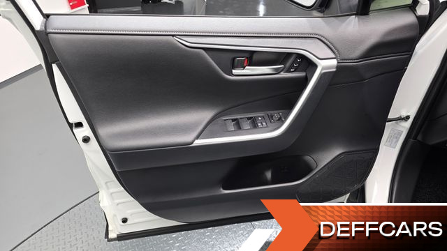 Toyota RAV4 2,5 4WD Hybrid LTD купить на сайте DeffCars
