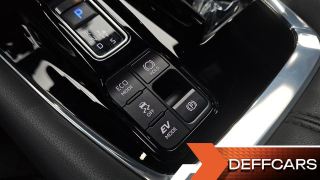 Toyota ALPHARD 2.5 HEV Executive AWD купить на сайте DeffCars
