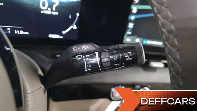 Kia CARNIVAL 9-Seater Signature купить на сайте DeffCars