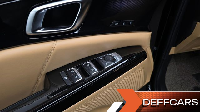 Kia CARNIVAL Gasoline 9-Seater Signature купить на сайте DeffCars