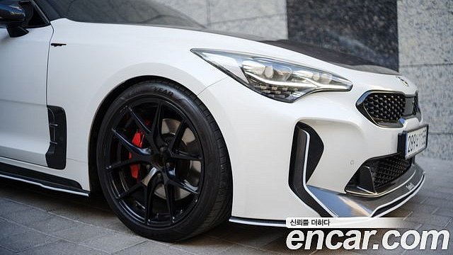 Kia STINGER 3.3 Turbo 2WD GT купить на сайте DeffCars