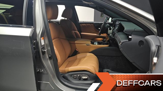 Lexus LS 3.5 Luxury AWD купить на сайте DeffCars