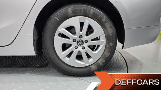 Toyota PRIUS 1.8 E купить на сайте DeffCars
