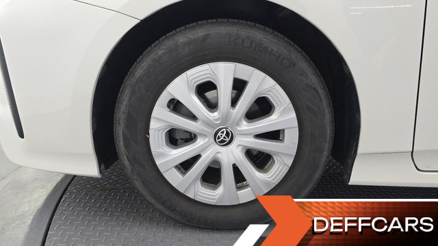 Toyota PRIUS 1.8 купить на сайте DeffCars