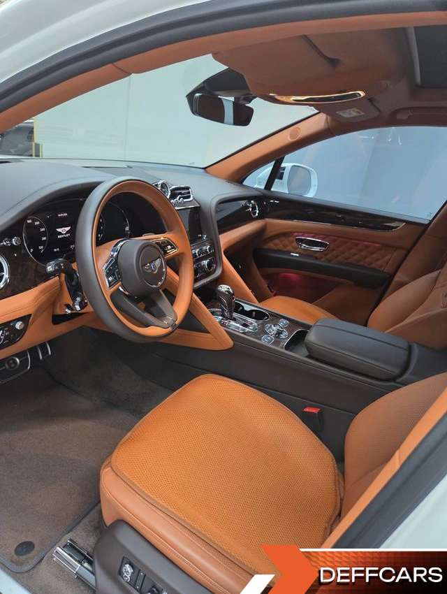 Bentley BENTAYGA 4.0 V8 купить на сайте DeffCars