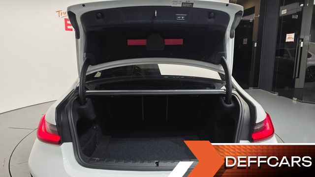 BMW 3-SERIES 320i M Sport купить на сайте DeffCars