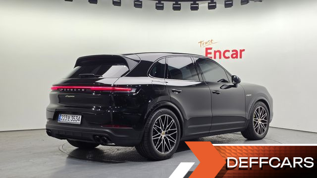 Porsche CAYENNE 3.0 E-Hybrid купить на сайте DeffCars