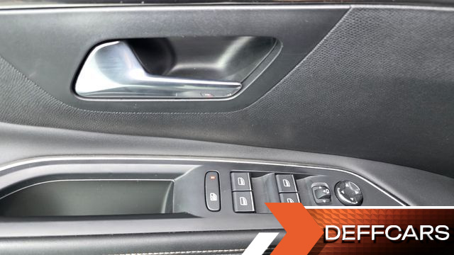 Peugeot 5008 1.2 Pure Tech GT купить на сайте DeffCars