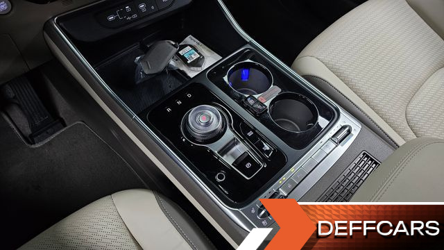 Kia CARNIVAL Gasoline 4-Seater Hi Limousine Signature купить на сайте DeffCars