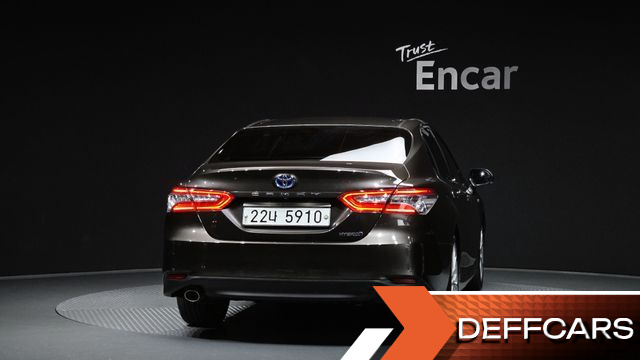 Toyota CAMRY 2.5 XLE Hybrid купить на сайте DeffCars