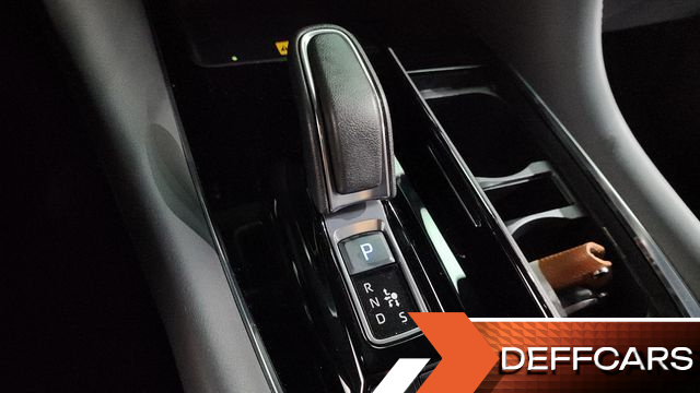 Toyota ALPHARD 2.5 HEV Executive AWD купить на сайте DeffCars