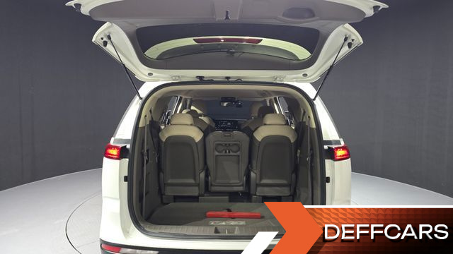 Kia CARNIVAL 11-Seater Prestige купить на сайте DeffCars