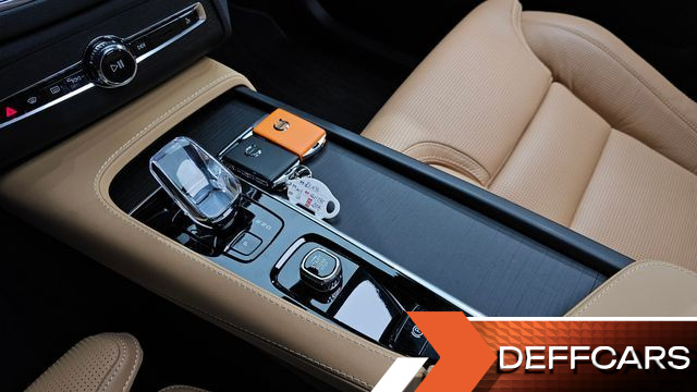 Volvo XC90 B6 Ultimate Bright купить на сайте DeffCars