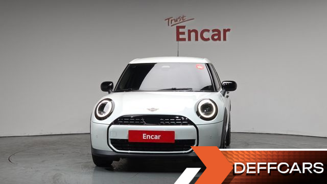 Mini COOPER 5Door Essential купить на сайте DeffCars