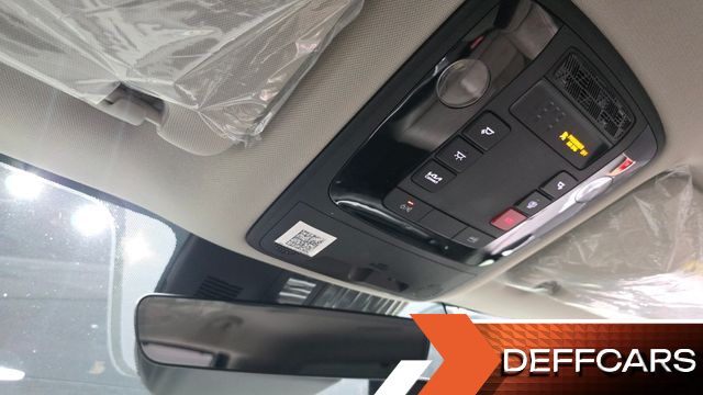Kia CARNIVAL 9-Seater Noblesse купить на сайте DeffCars